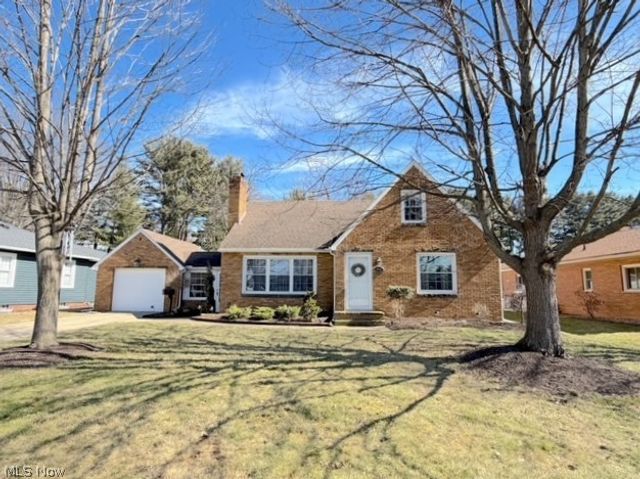 913 Oak Street NW, New Philadelphia, OH 44663