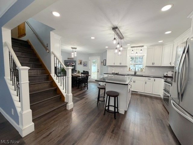 913 Oak Street NW, New Philadelphia, OH 44663