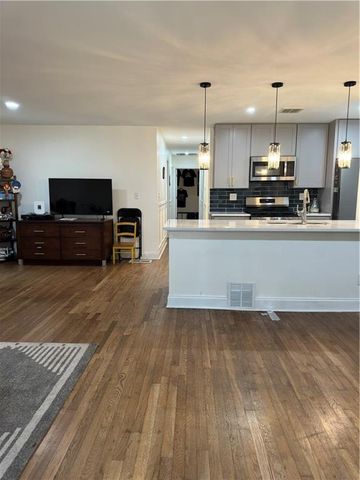 2484 Ortega Way, Atlanta, GA 30341