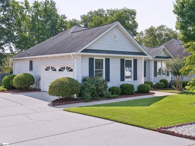 12 Fitzpatrick Court, Fountain Inn, SC 29644