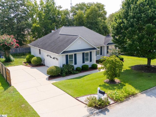 12 Fitzpatrick Court, Fountain Inn, SC 29644