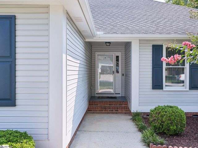 12 Fitzpatrick Court, Fountain Inn, SC 29644