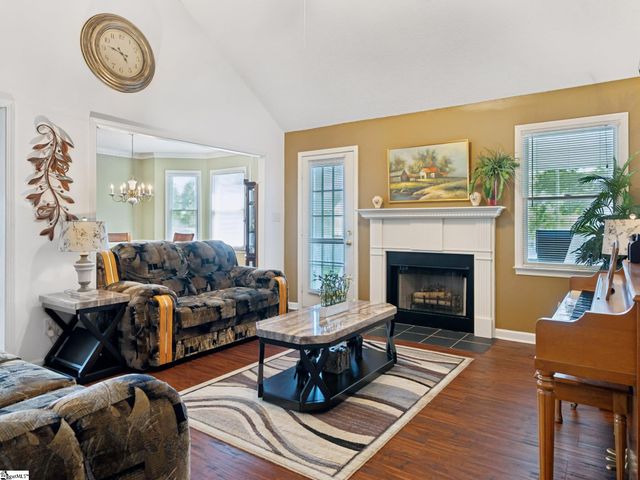 12 Fitzpatrick Court, Fountain Inn, SC 29644