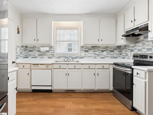 12 Fitzpatrick Court, Fountain Inn, SC 29644