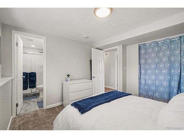 7163 Swadley Ct, Arvada, CO 80004