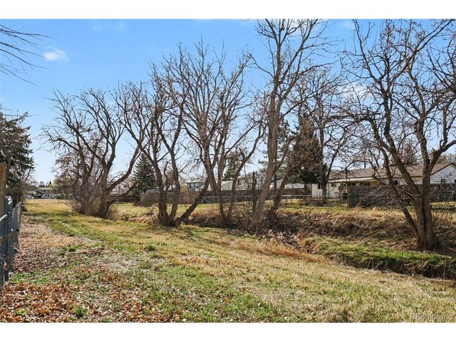 7163 Swadley Ct, Arvada, CO 80004