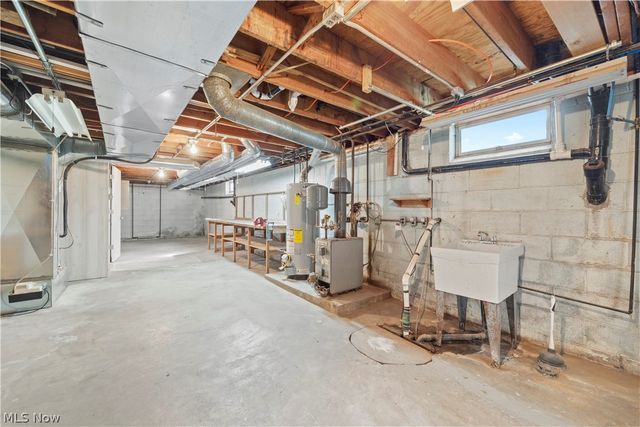 44675 Middle Ridge Road, Amherst, OH 44001