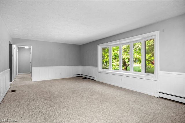 44675 Middle Ridge Road, Amherst, OH 44001