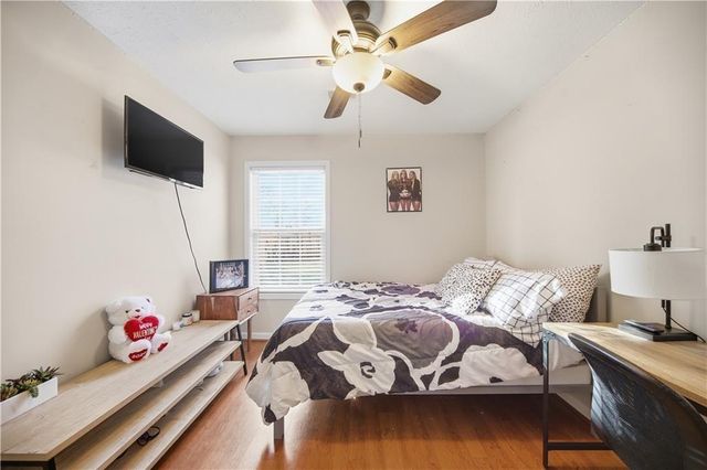 1073 Daventry Crossing, Woodstock, GA 30188
