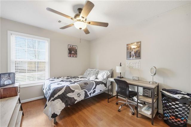 1073 Daventry Crossing, Woodstock, GA 30188