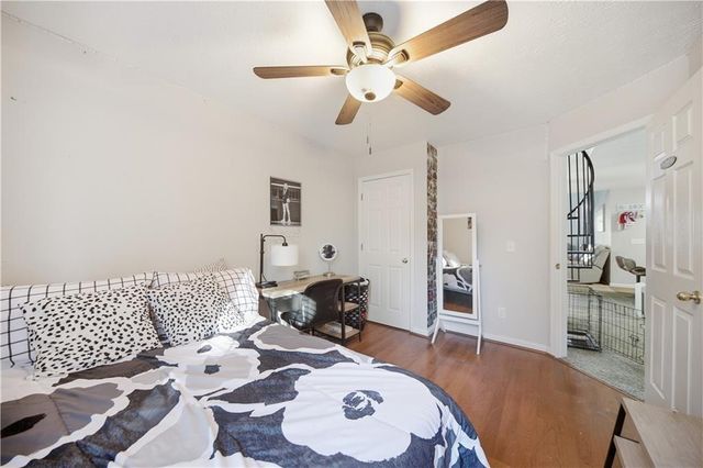 1073 Daventry Crossing, Woodstock, GA 30188