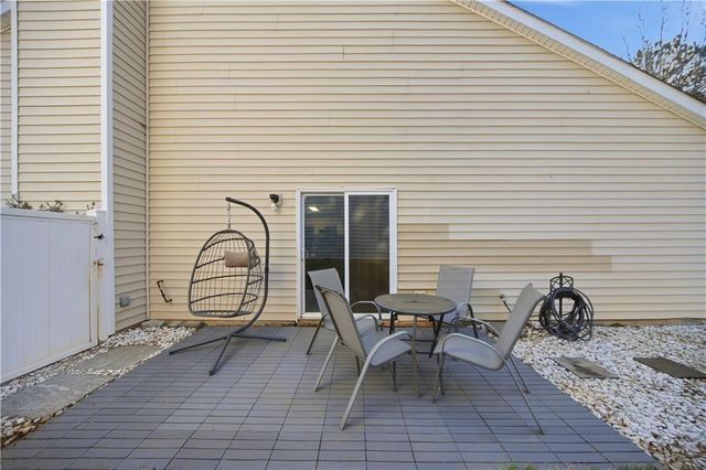 1073 Daventry Crossing, Woodstock, GA 30188