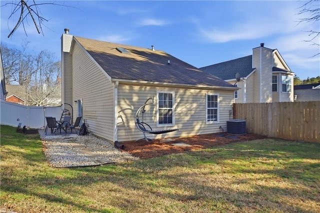 1073 Daventry Crossing, Woodstock, GA 30188