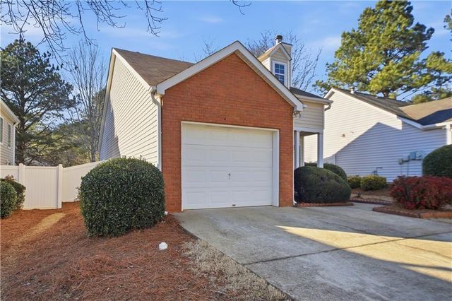 1073 Daventry Crossing, Woodstock, GA 30188