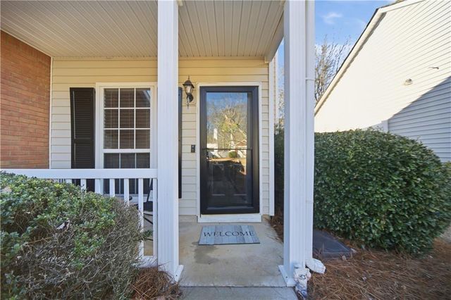 1073 Daventry Crossing, Woodstock, GA 30188