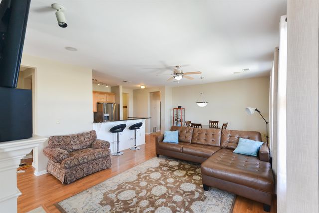 600 S Main St Apt 303, Memphis, TN 38103