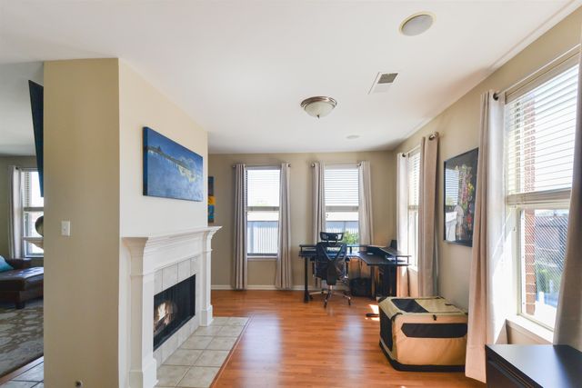 600 S Main St Apt 303, Memphis, TN 38103