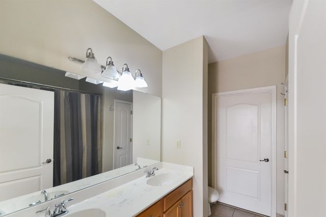 600 S Main St Apt 303, Memphis, TN 38103