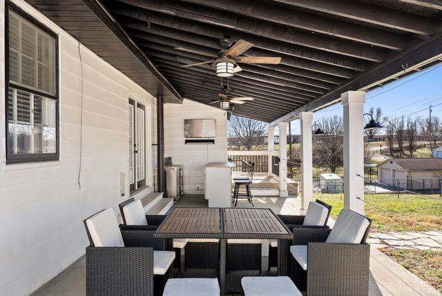 1804 Riverside Rd, Old Hickory, TN 37138