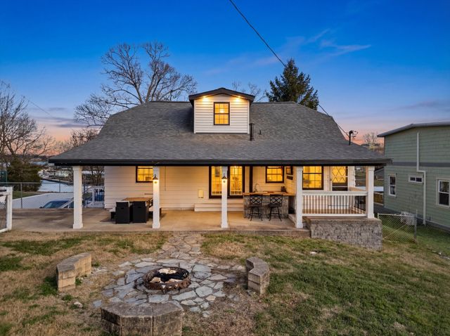 1804 Riverside Rd, Old Hickory, TN 37138