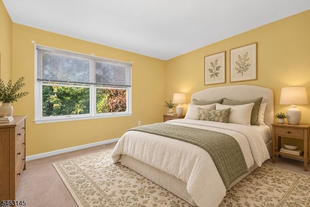7 Stark Ct, Raritan Twp., NJ 08551