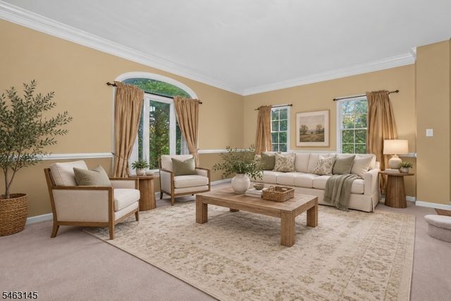 7 Stark Ct, Raritan Twp., NJ 08551
