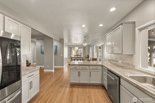 4218 NE 9th Cir, Renton, WA 98059