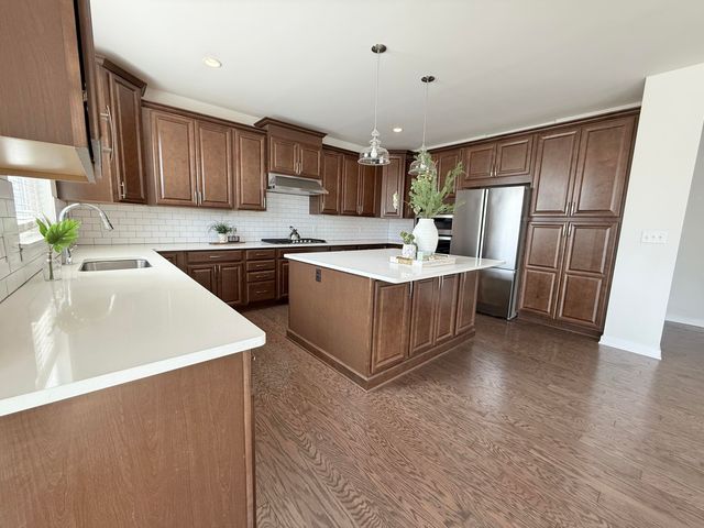6394 S Trailwoods Drive, Scio Twp, MI 48103