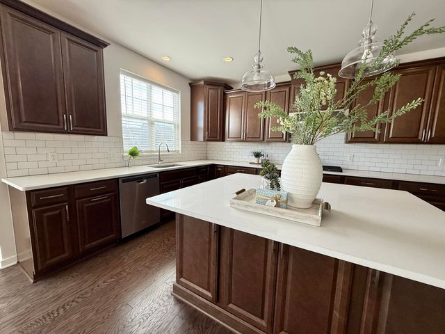 6394 S Trailwoods Drive, Scio Twp, MI 48103