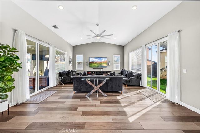 29530 Shire Horse Way, Menifee, CA 92584