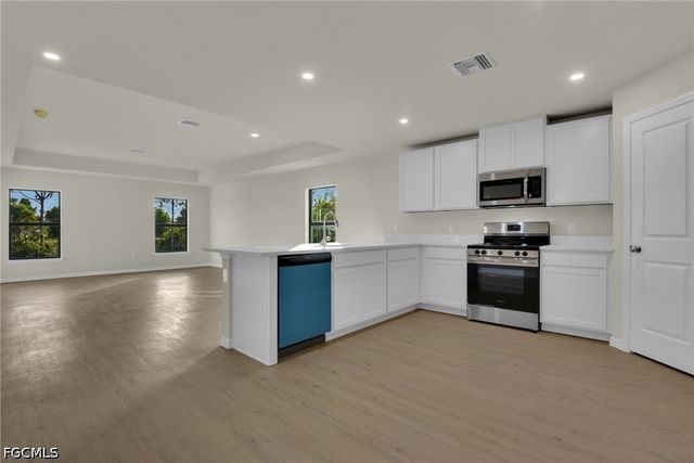 6032 Stratton RD, Fort Myers, FL 33905