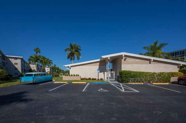 2728 N Garden Drive 413, Lake Worth, FL 33461