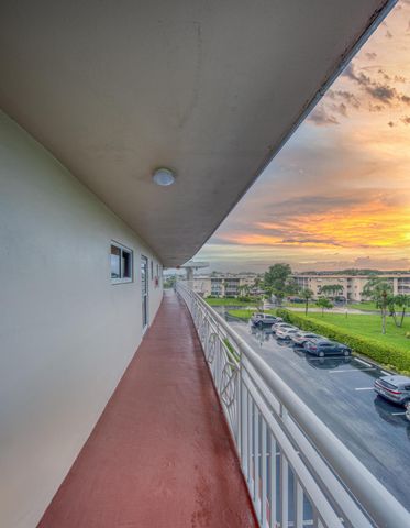 2728 N Garden Drive 413, Lake Worth, FL 33461