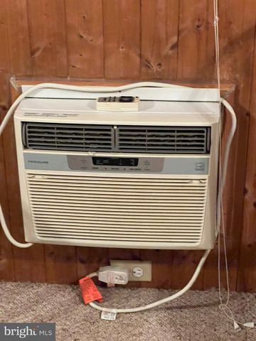 2 LOCUST LN, Womelsdorf, PA 19567