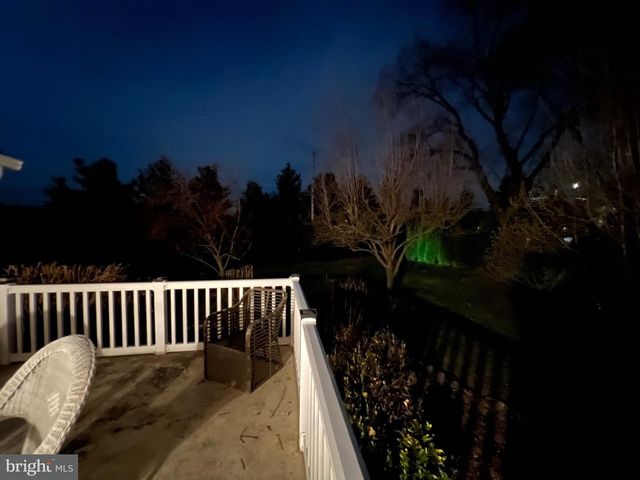 2 LOCUST LN, Womelsdorf, PA 19567