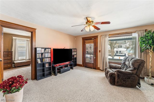 34 N Bon Air Avenue, Youngstown, OH 44509