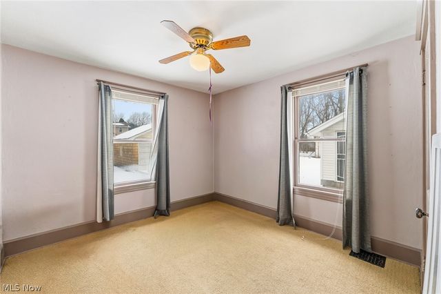 34 N Bon Air Avenue, Youngstown, OH 44509