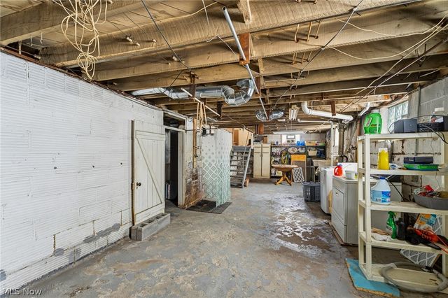 34 N Bon Air Avenue, Youngstown, OH 44509