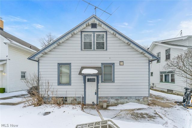 34 N Bon Air Avenue, Youngstown, OH 44509