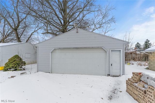 34 N Bon Air Avenue, Youngstown, OH 44509