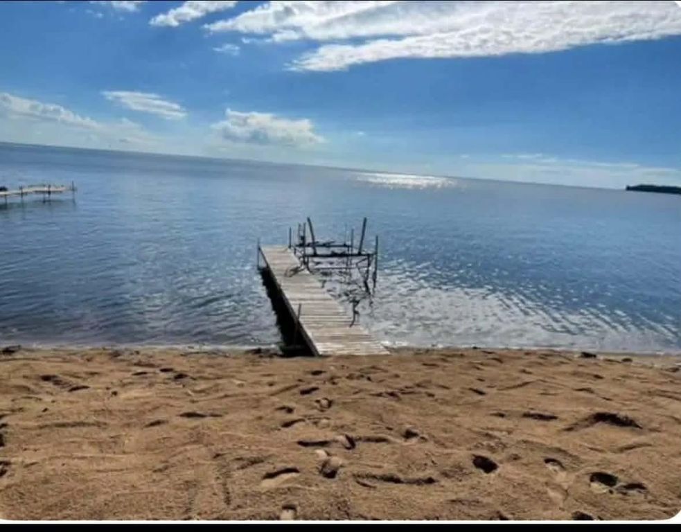 7433 US Highway 169, Garrison, MN 56450