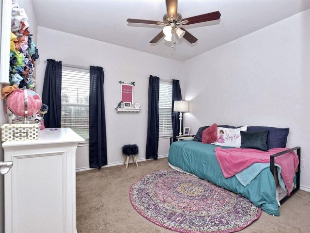 106 Ninole CT, Bastrop, TX 78602