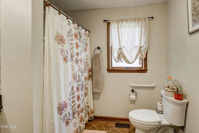 257 Cripple Creek Loop, Watauga, TN 37694