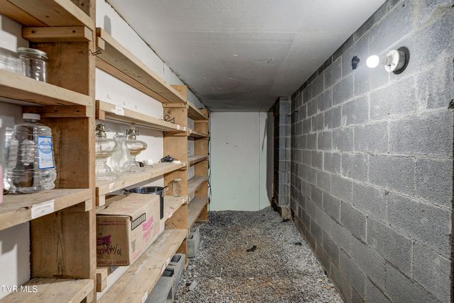 257 Cripple Creek Loop, Watauga, TN 37694