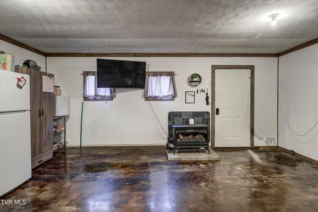 257 Cripple Creek Loop, Watauga, TN 37694