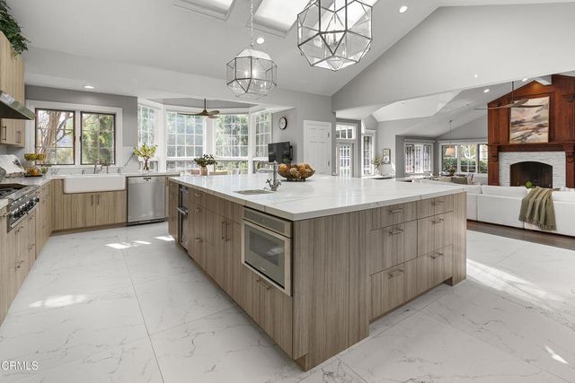 13226 Nightsky Drive, Camarillo, CA 93012