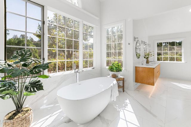 13226 Nightsky Drive, Camarillo, CA 93012