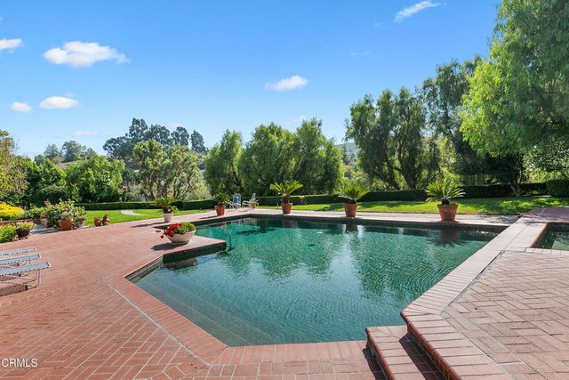 13226 Nightsky Drive, Camarillo, CA 93012