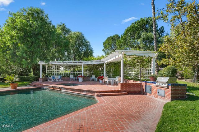 13226 Nightsky Drive, Camarillo, CA 93012