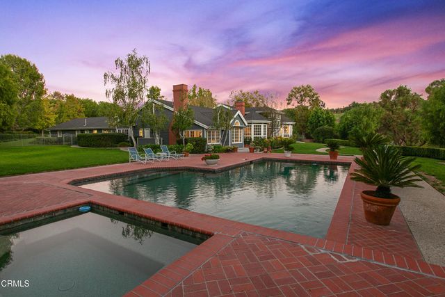 13226 Nightsky Drive, Camarillo, CA 93012